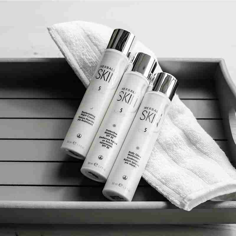 קרם לחות עם הגנה SPF30 – SKIN